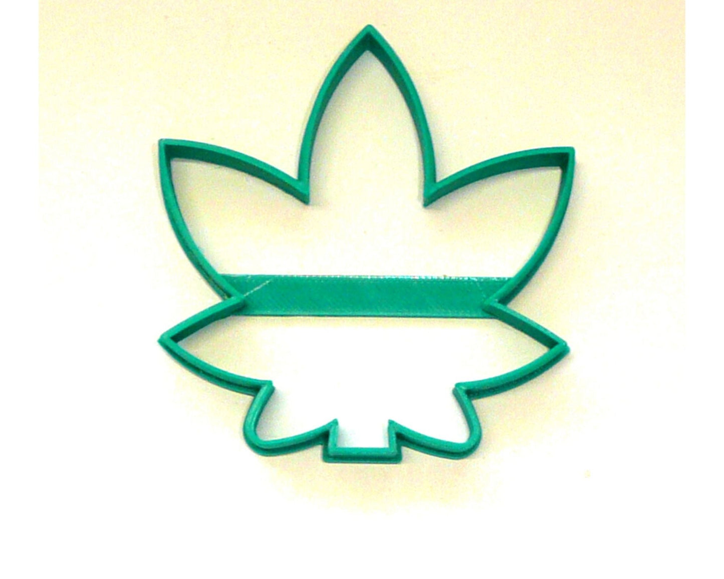 Cannabis Marijuana Leaf Smooth Edge Cookie Cutter Made in USA PR3472
