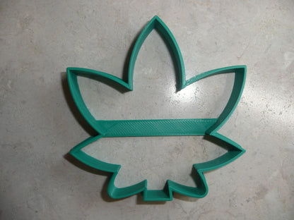 Cannabis Marijuana Leaf Smooth Edge Cookie Cutter Made in USA PR3472