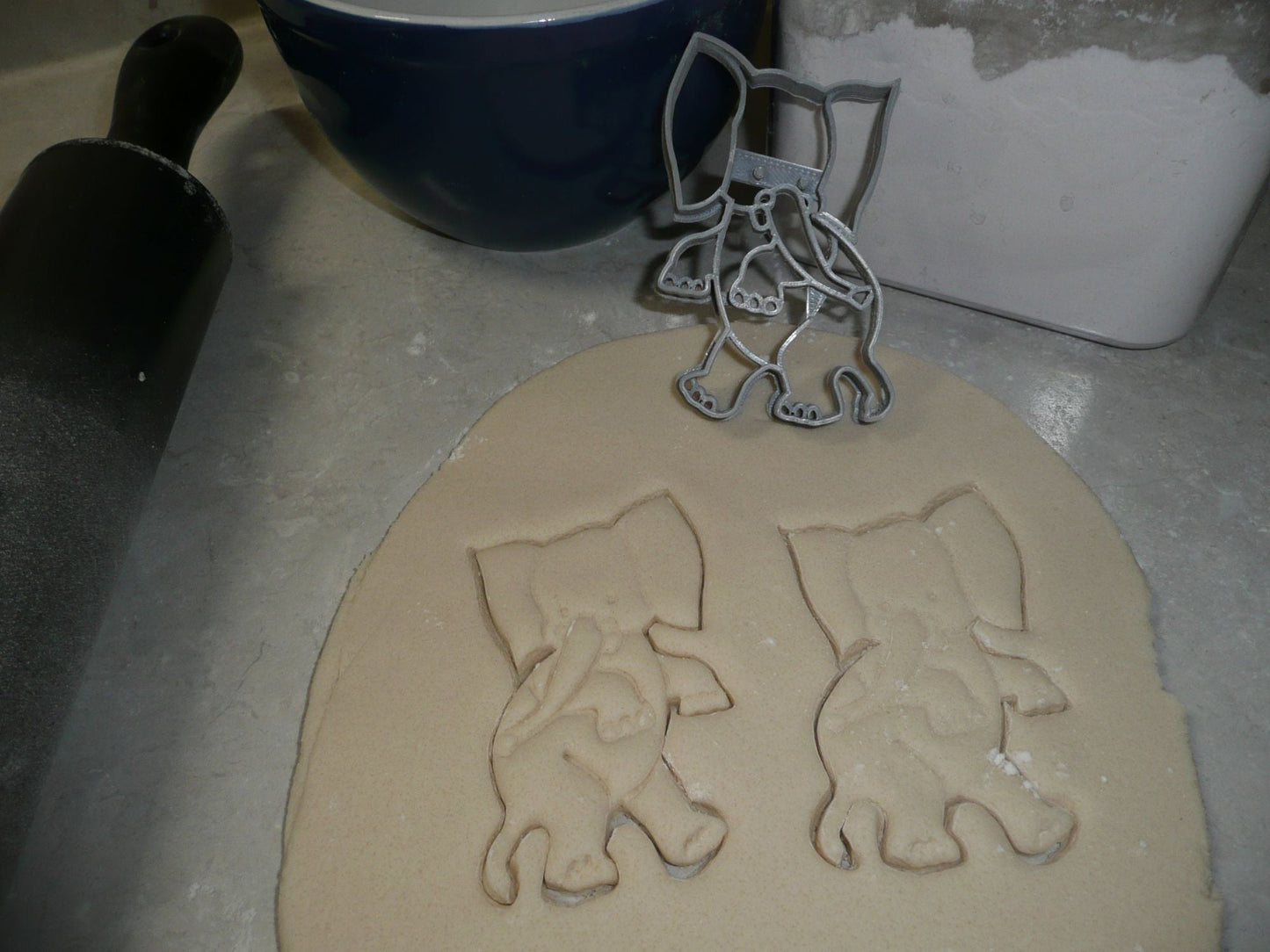 Saggy Baggy Elephant Childrens Book Character Cookie Cutter USA PR3486