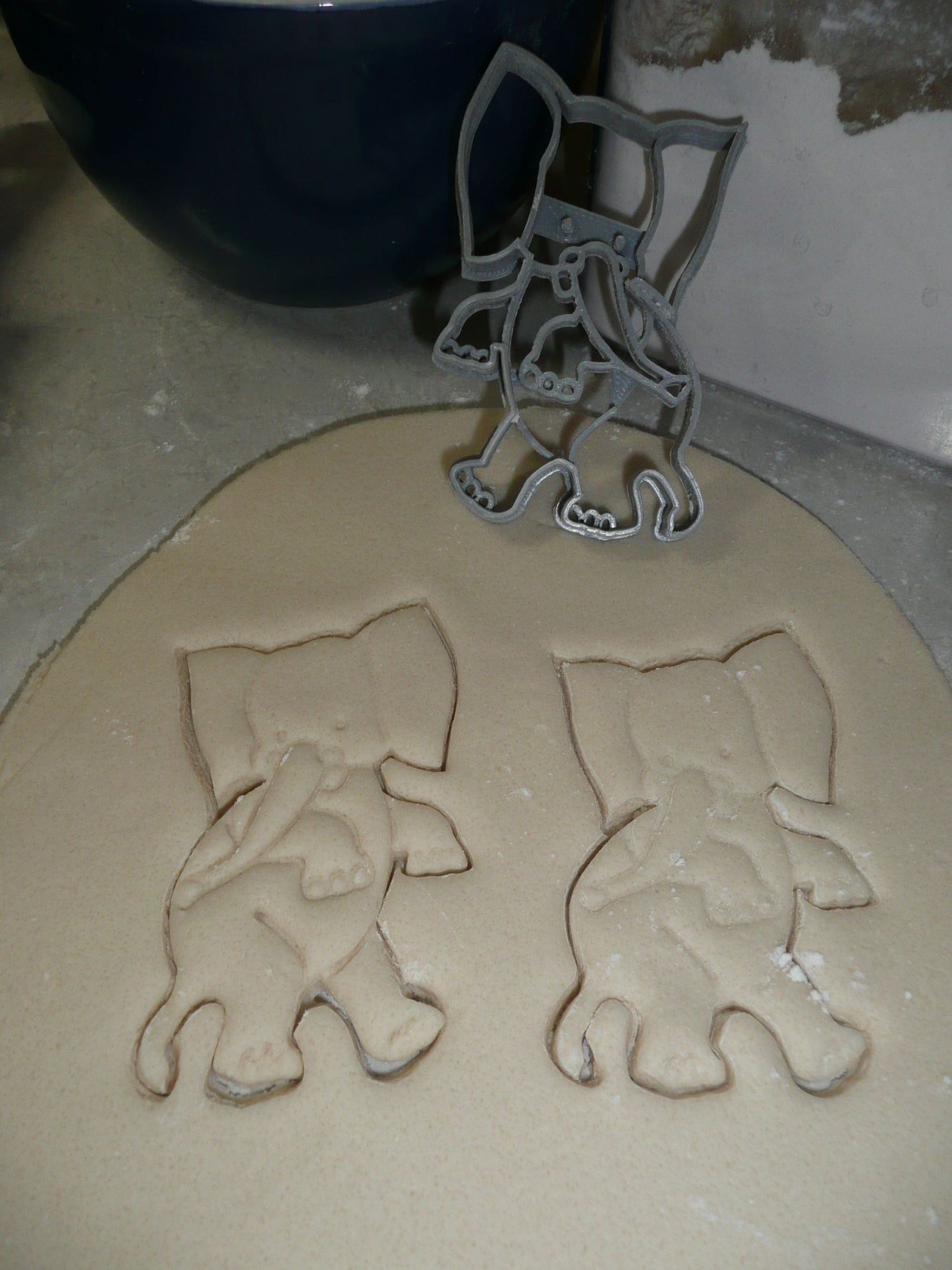 Saggy Baggy Elephant Childrens Book Character Cookie Cutter USA PR3486
