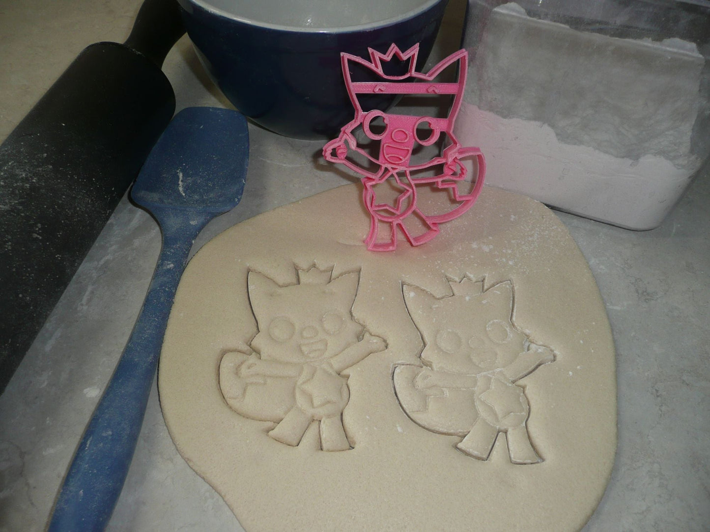 Pinkfong Pink Fox With Crown Baby Shark Cartoon Cookie Cutter USA PR3517