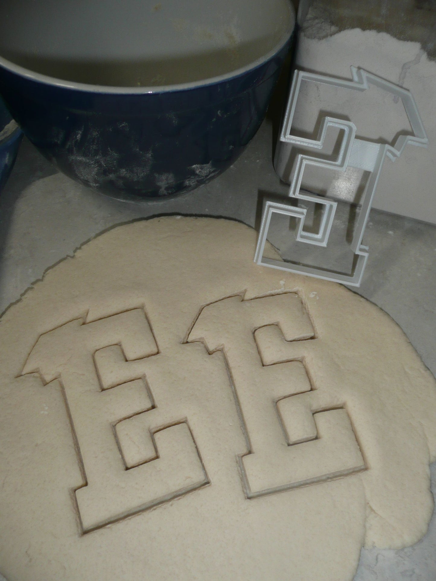 Block Letter E with Graduation Cap School Cookie Cutter USA PR3726