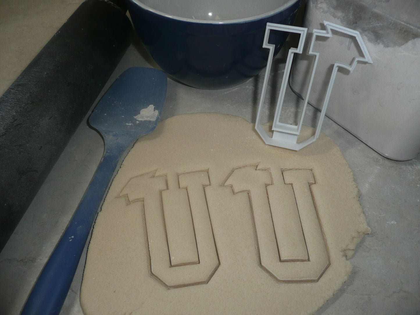 Block Letter U with Graduation Cap School Cookie Cutter USA PR3742