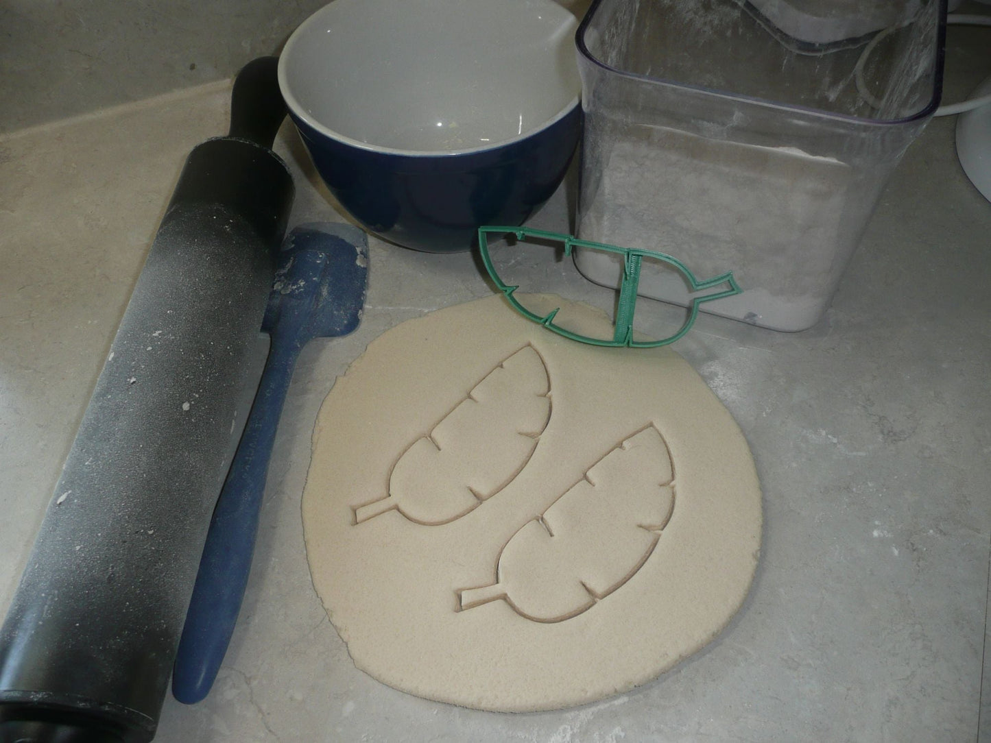 Banana Leaf Outline Tropical Plant Leaves Cookie Cutter USA PR3761