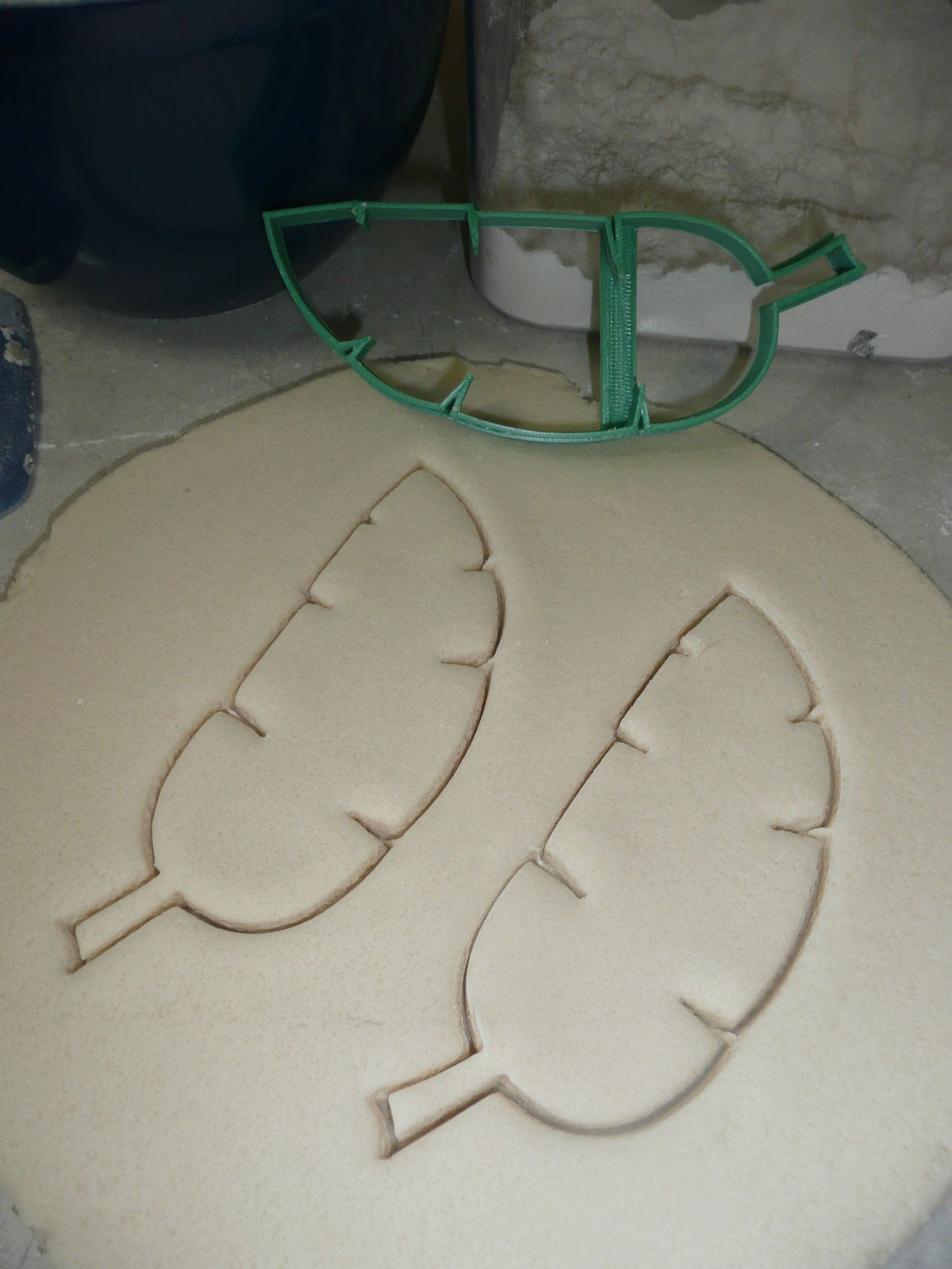Banana Leaf Outline Tropical Plant Leaves Cookie Cutter USA PR3761