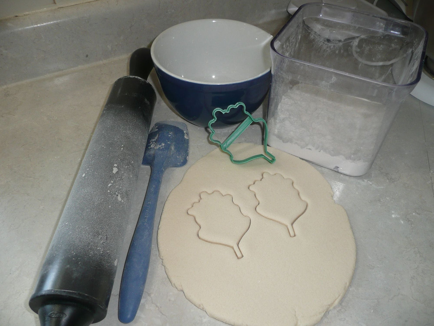 Leaf With Berries Outline Berry Leaves Plant Tree Shrub Cookie Cutter USA PR3762