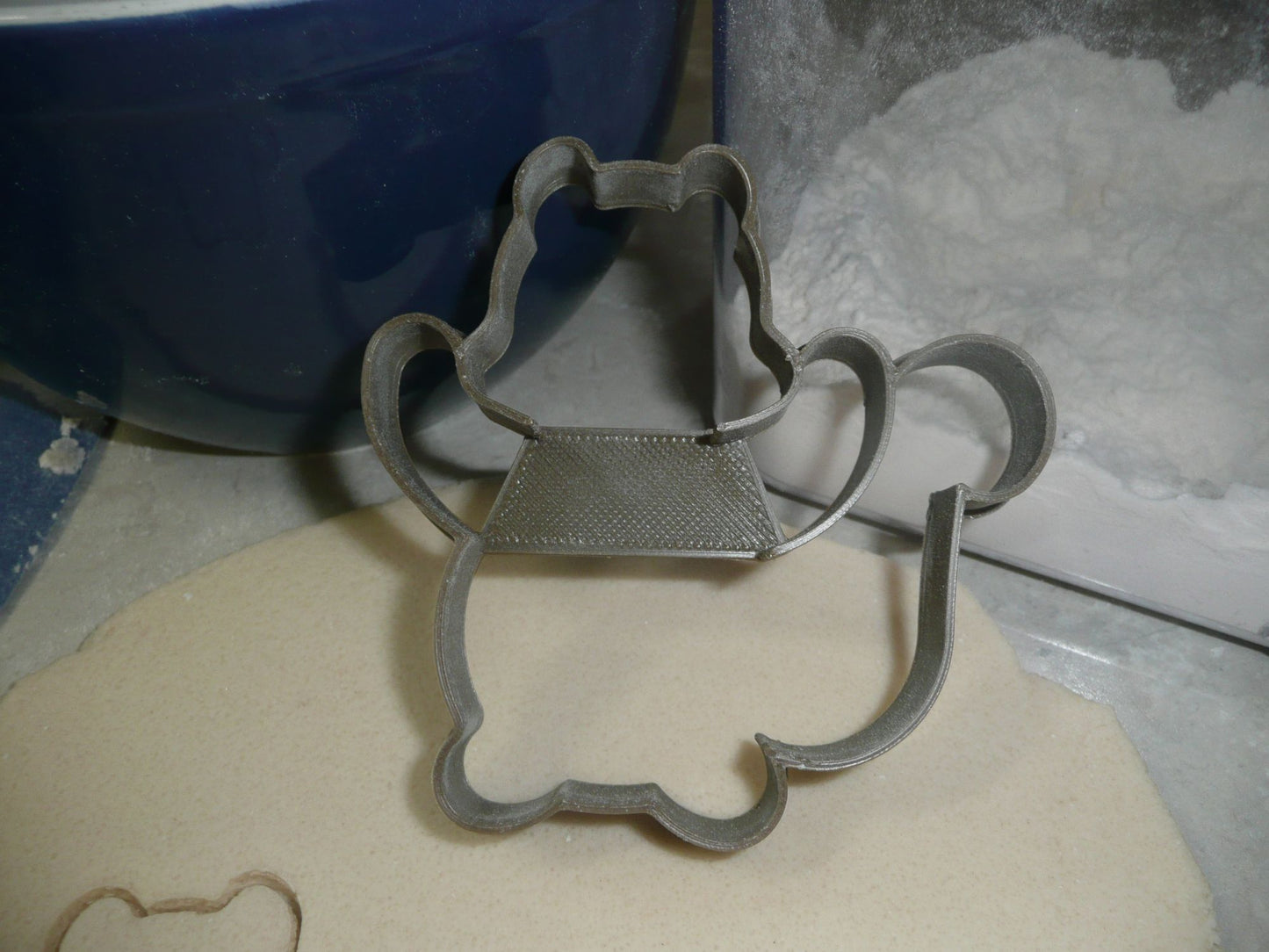 Squirrel Hugging Nut Arms Hug Cute Animal Cookie Cutter Baking Tool USA PR3769