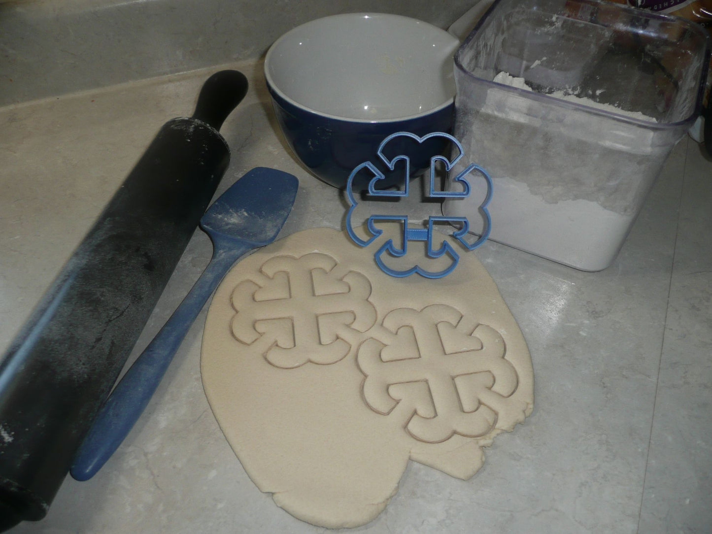 French Cross Outline 4.25 Inch Sacred Religious Symbol Cookie Cutter USA PR3838