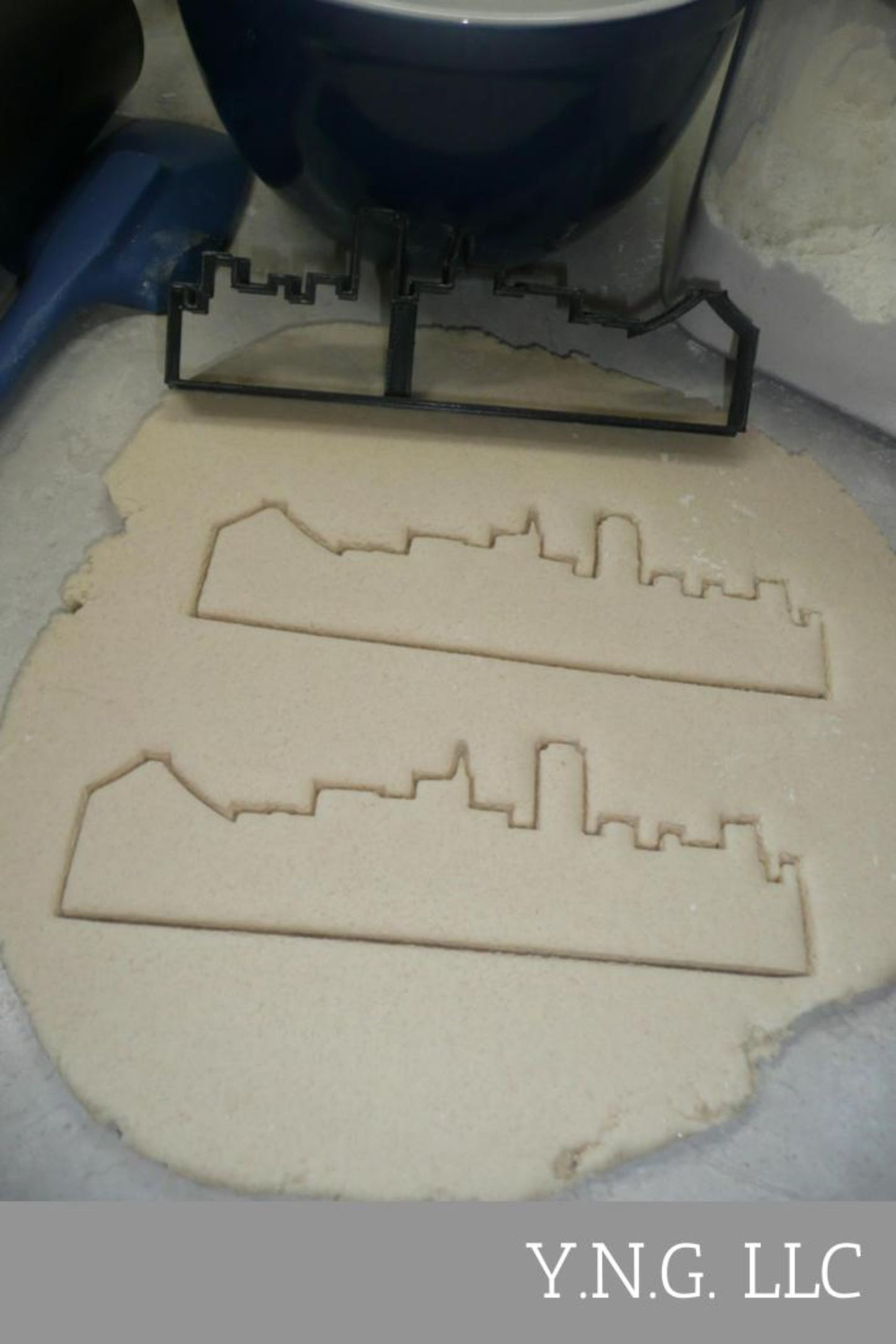 San Francisco California Skyline Pyramid Skyscraper Cookie Cutter USA PR4115