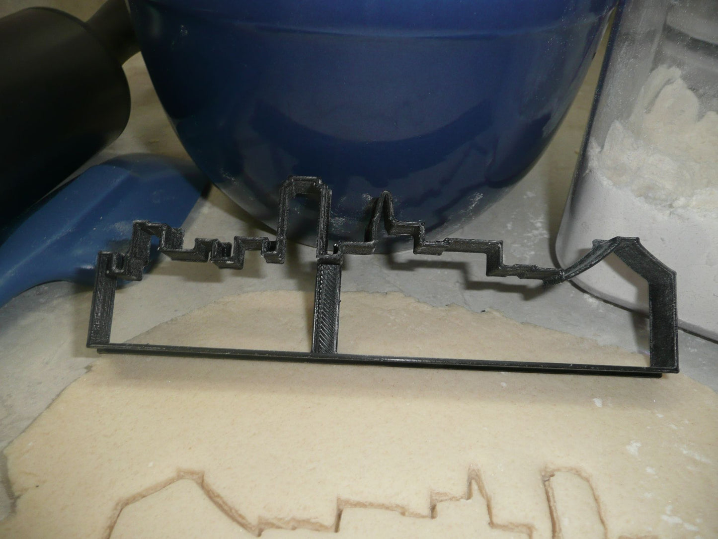 San Francisco California Skyline Pyramid Skyscraper Cookie Cutter USA PR4115