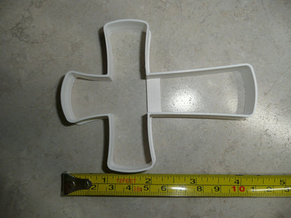 Cross Outline Flared Ends Pattee Style Cookie Cutter USA PR4272