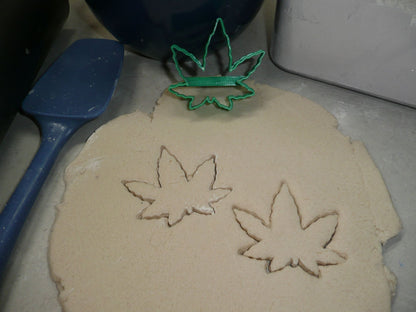 Cannabis Marijuana Hemp Fan Leaf 2.5 Inch Outline Cookie Cutter USA PR4293