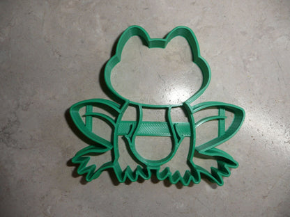 Frog With Detail Amphibian Cookie Cutter Made in USA PR4460