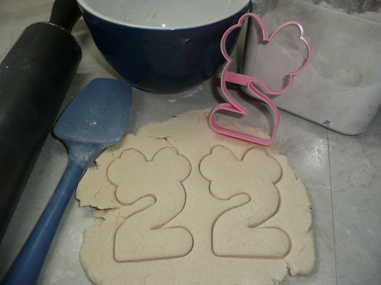 Minnie Mouse Themed Number Two 2 Outline Cookie Cutter Made In USA PR4572