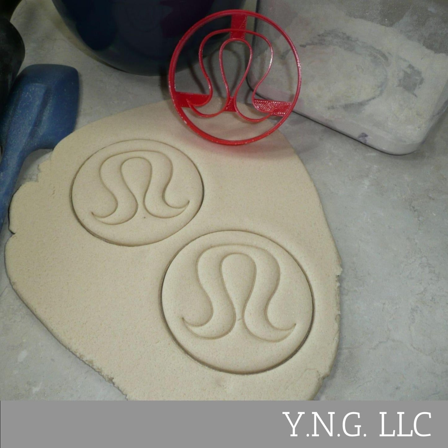 Lululemon Athletic Fitness Apparel Cookie Cutter Made in USA PR4757