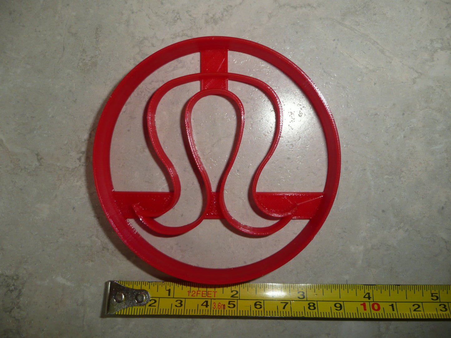 Lululemon Athletic Fitness Apparel Cookie Cutter Made in USA PR4757