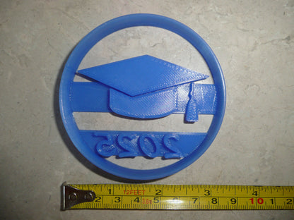 2025 Graduation Cap Tassel Graduating Year Cookie Cutter USA PR4767