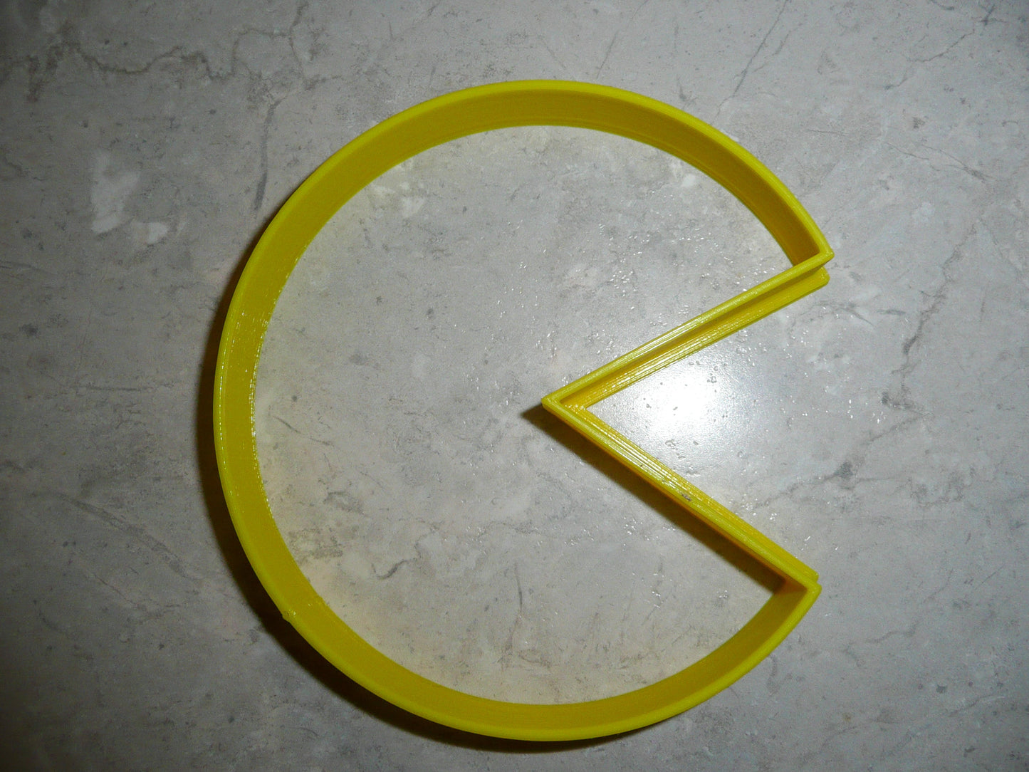 6x Pacman Pac Man Fondant Cutter Cupcake Topper 1.75 IN USA FD495