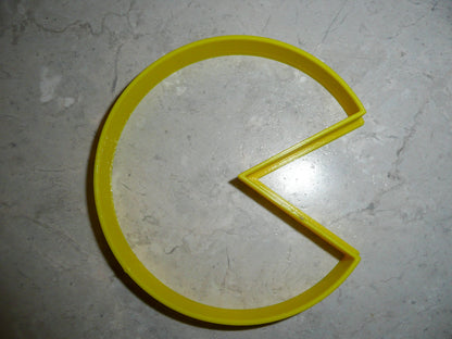 6x Pacman Pac Man Fondant Cutter Cupcake Topper 1.75 IN USA FD495