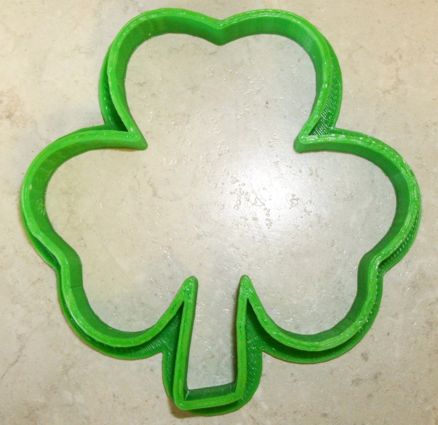 6x Shamrock Clover Outline Fondant Cutter Cupcake Topper Size 1.75" USA FD197