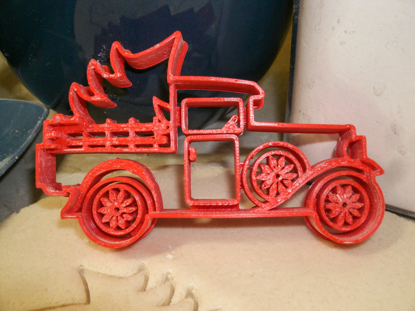 Vintage Classic Pickup Truck With Christmas Tree Cookie Cutter USA PR2237