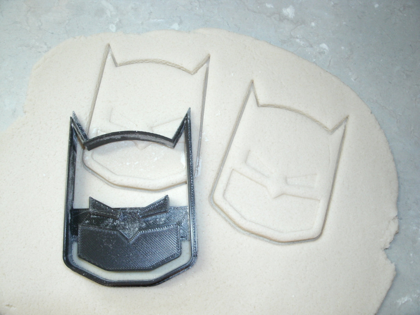 Batman Joker DC Comics Superhero Villain Set Of 2 Cookie Cutters USA PR1054