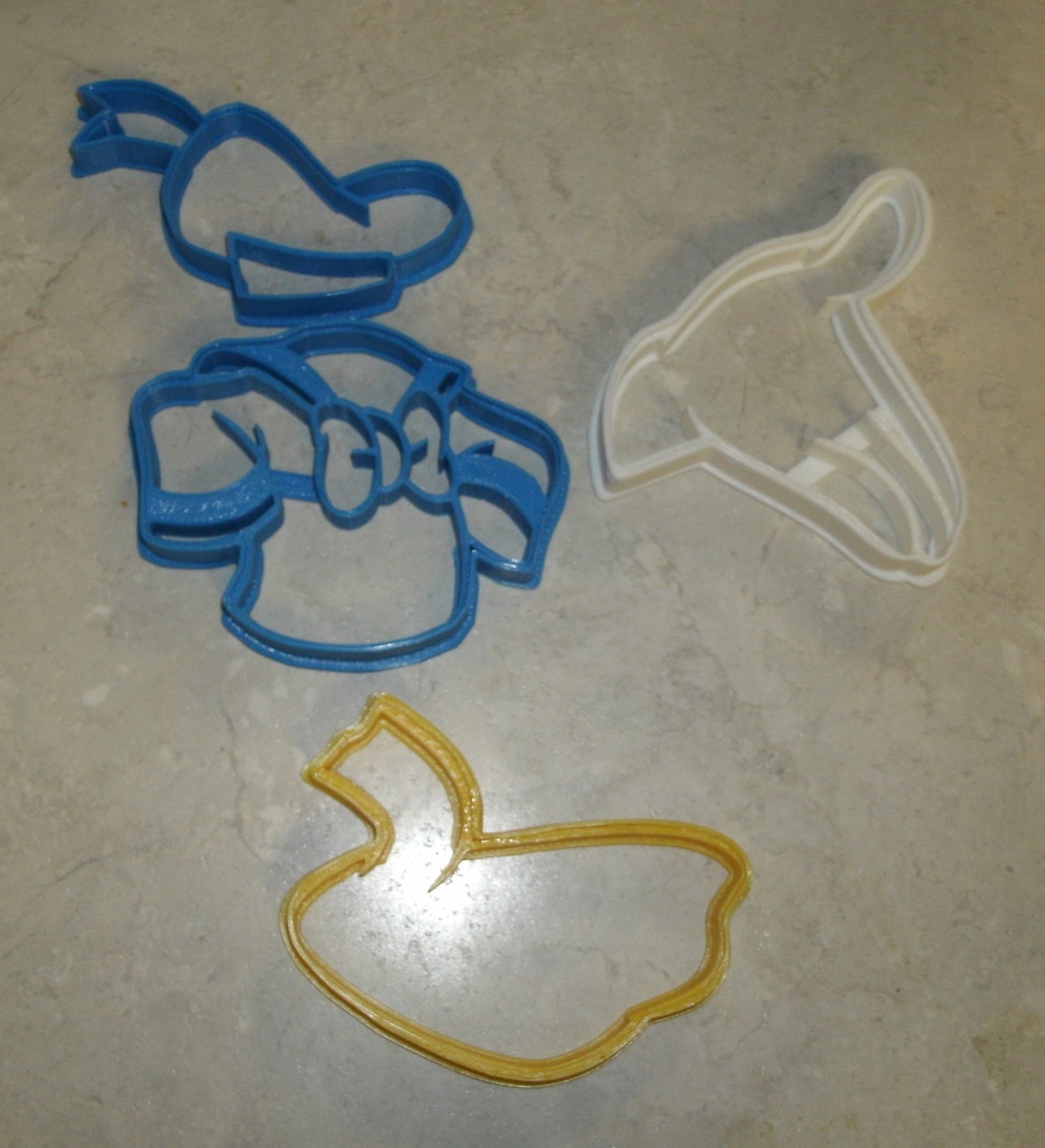 Donald Duck Cartoon Character Set of 4 Cookie Cutters USA PR534