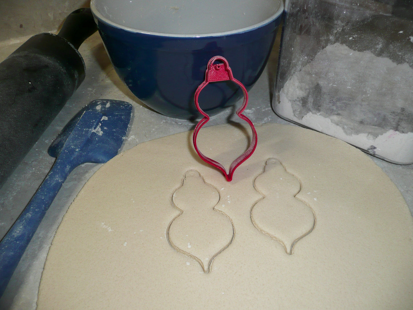 Fancy Hanging Christmas Holiday Tree Ornament Cookie Cutter Made In USA PR2087