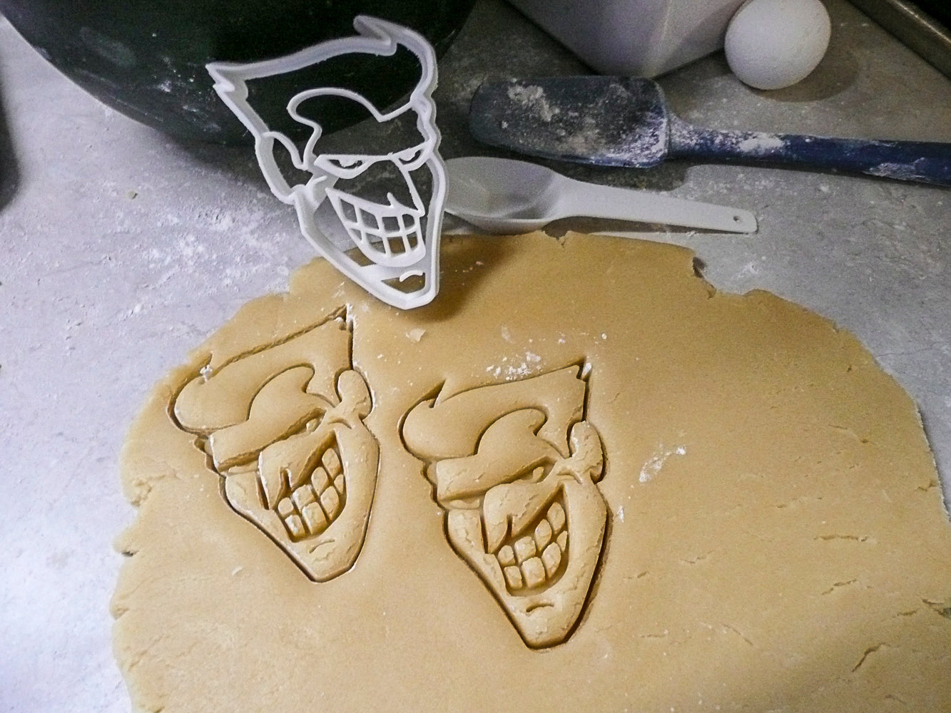 Joker Harley Quinn DC Comics Suicide Squad Set Of 2 Cookie Cutters USA PR1055