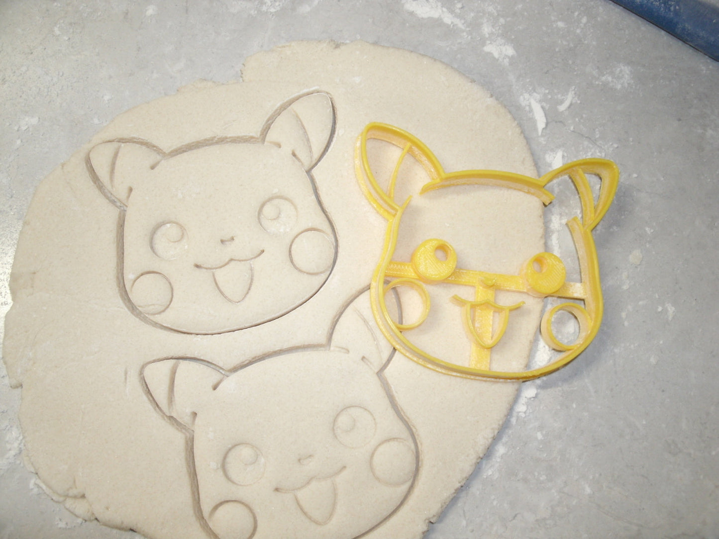 Pikachu Pokemon Kit With Pokeball Set Of 4 Cookie Cutters USA PR1100