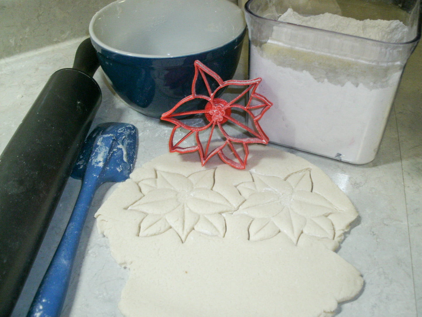 Poinsettia Plant Foliage Christmas Star Flower Cookie Cutter Made In USA PR2229