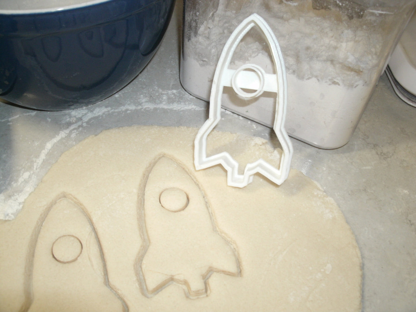 Infinity And Beyond Buzz Lightyear Toy Story Set Of 2 Cookie Cutters USA PR1092