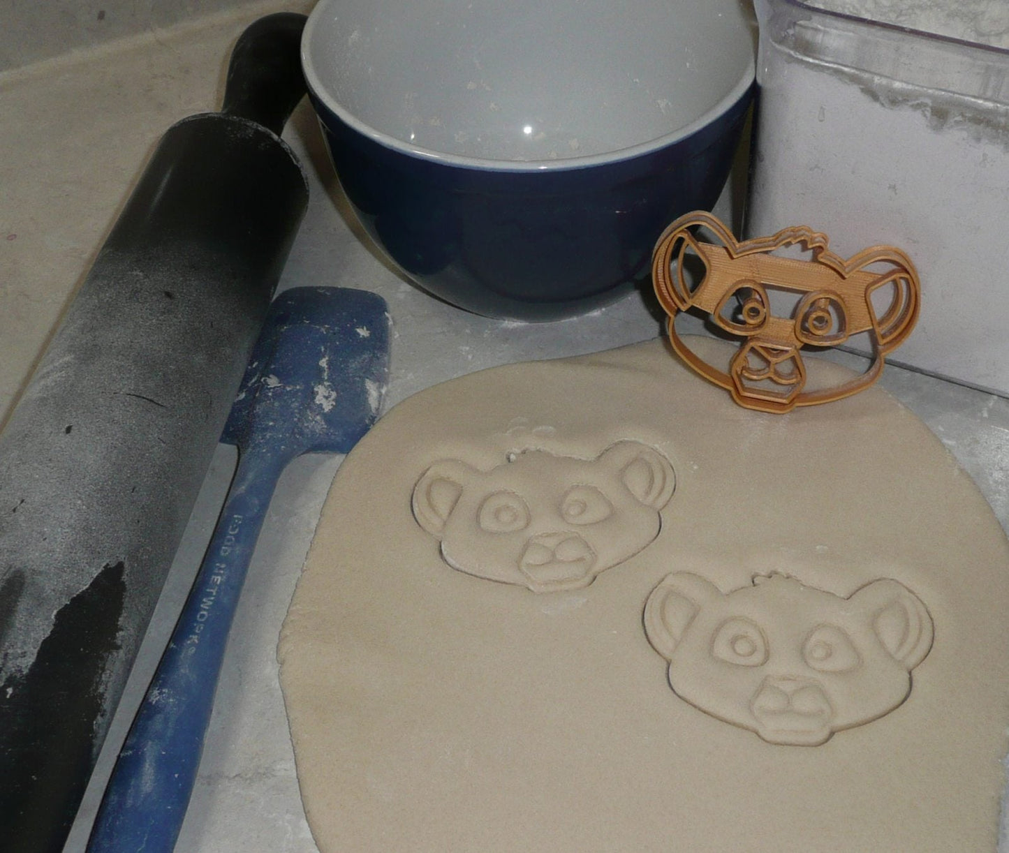 Simba Cub Face And Cave Painting Lion King Set Of 2 Cookie Cutters USA PR1332