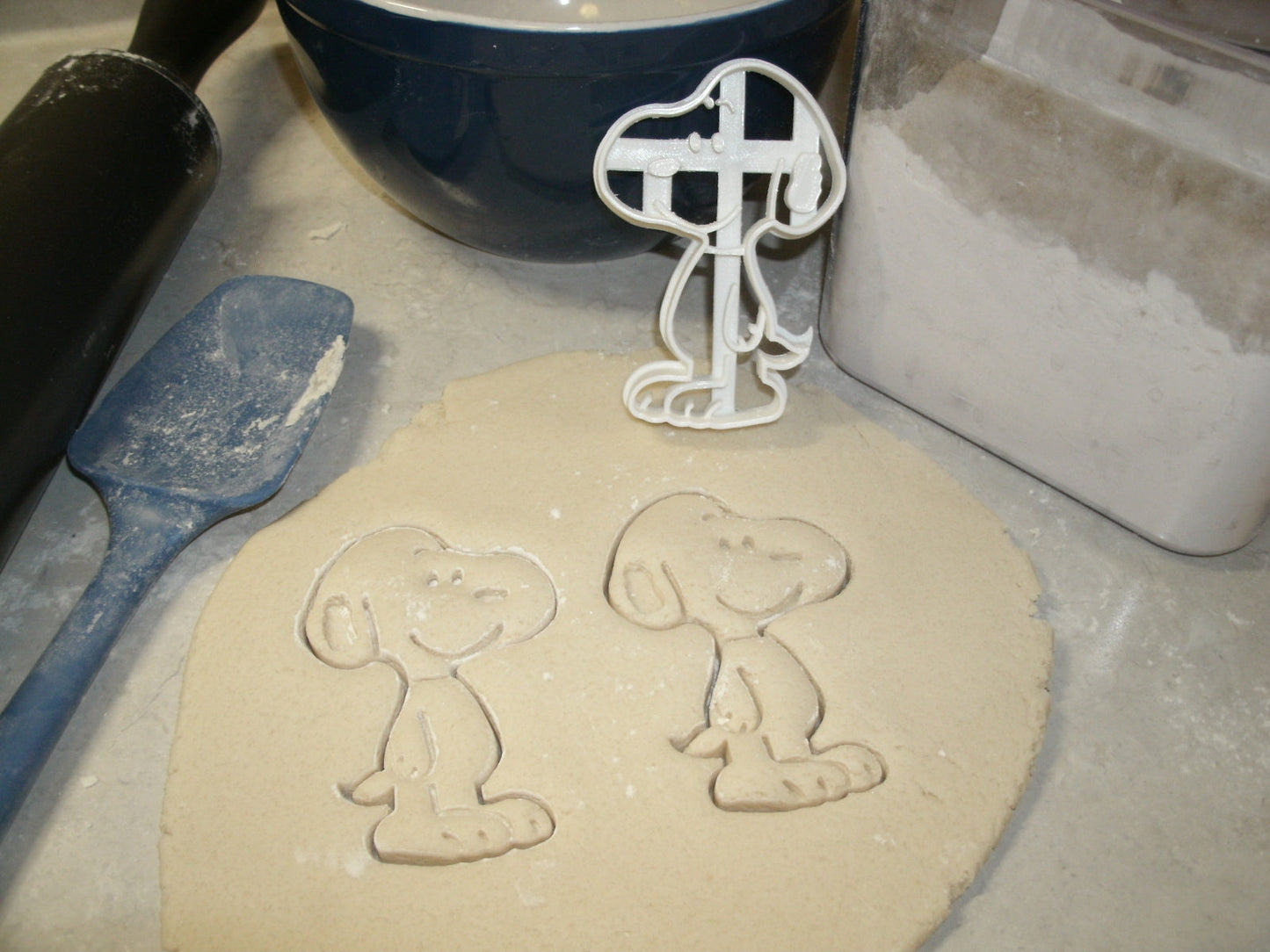 Snoopy Woodstock Dog House Peanuts Cartoon Set of 3 Cookie Cutters USA PR1444