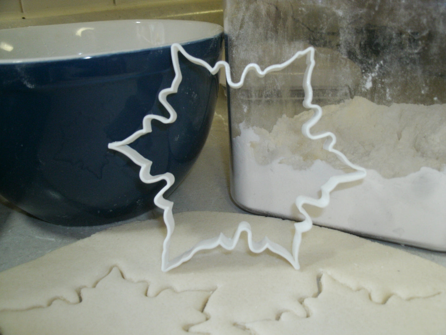 Snowflake Outline Winter Snow Christmas Cookie Cutter USA PR323